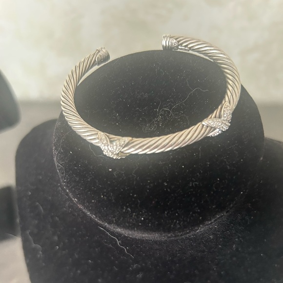 David Yurman Elegant Sterling Silver and Diamond Twisted Bangle Bracelet - Picture 2 of 6